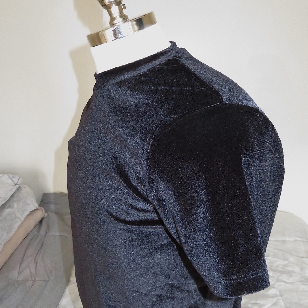 VELOUR T-SHIRT!